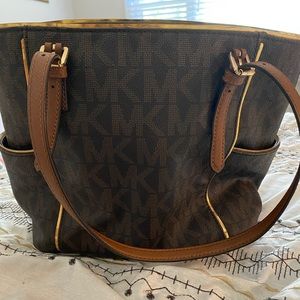 Michael Kors Bags - Large Michael Kors bag Michael Kors Bags - Large Michael Kors bag